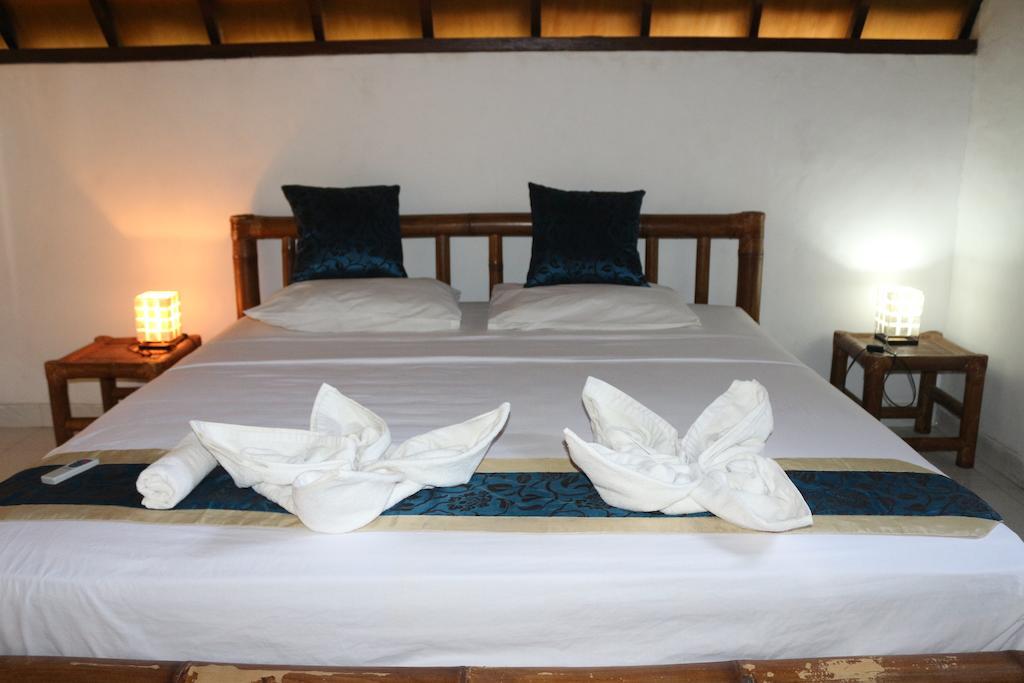 Star Bar And Gili Air