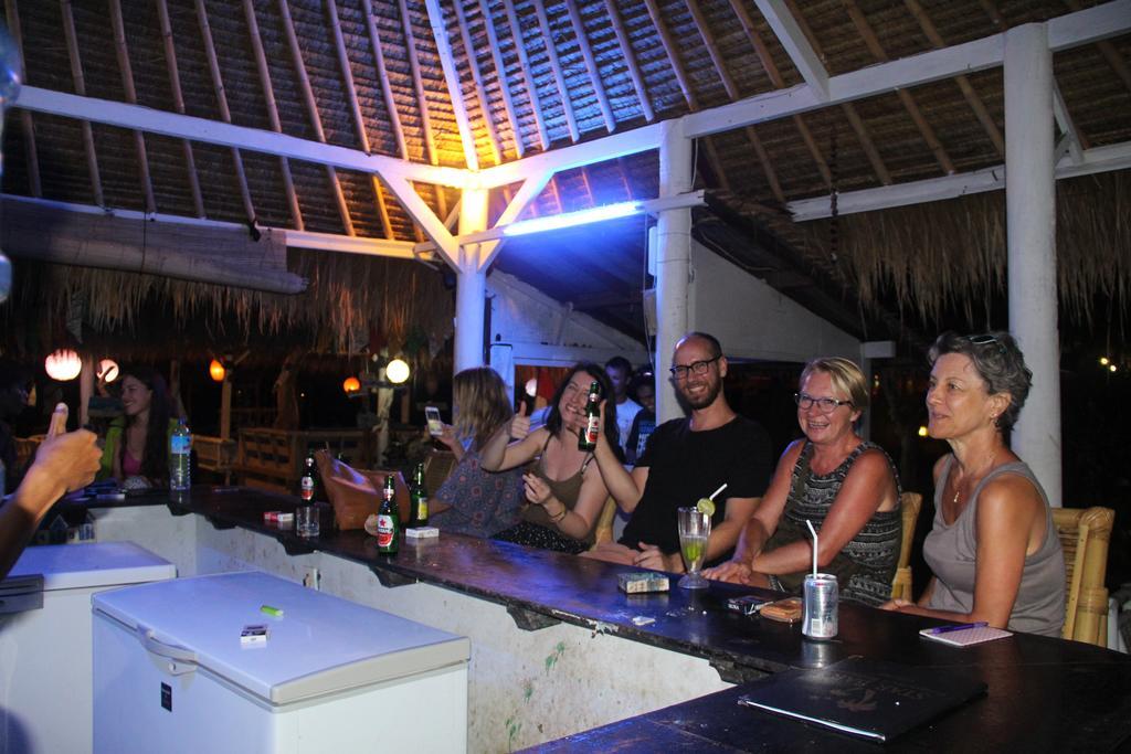 Star Bar And Hotel