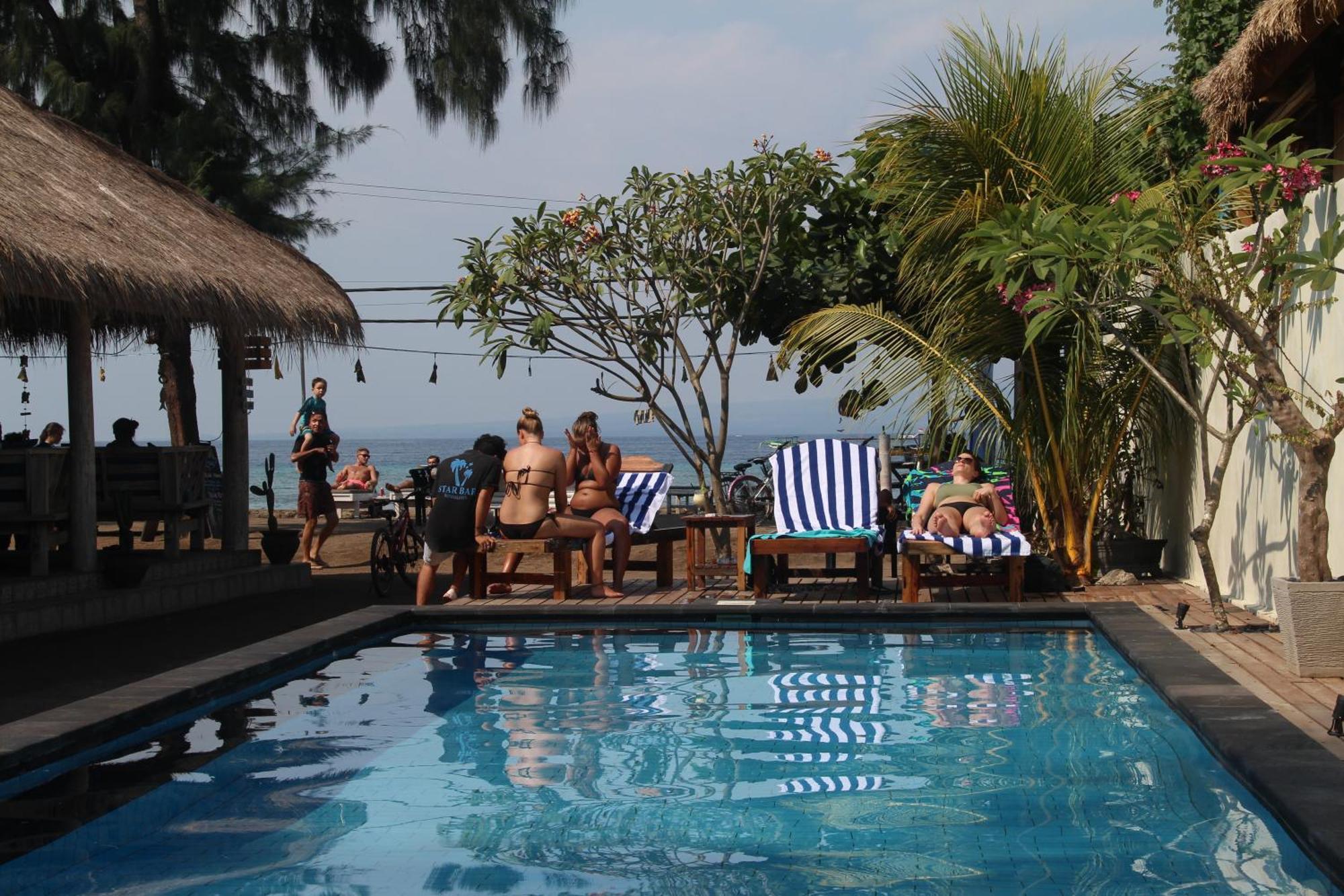 Star Bar And Hotel 3*